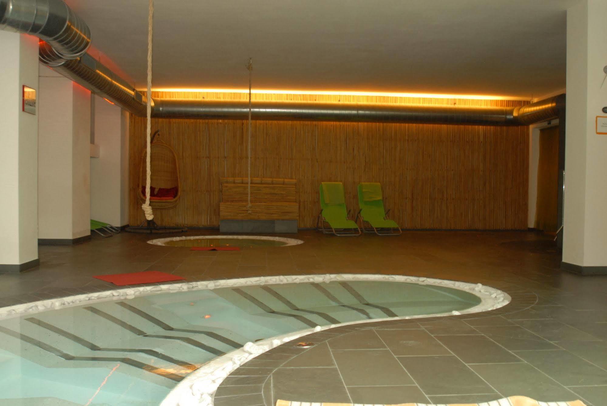 Hotel Bamboo Coldrano Extérieur photo
